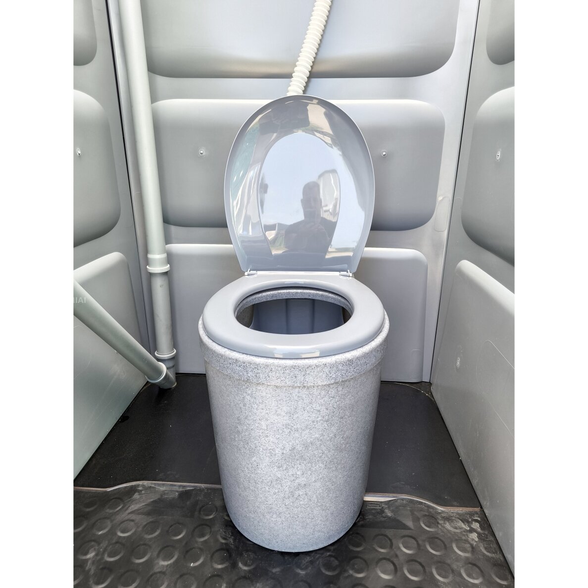 Plastikinis durpinis lauko tualetas TOYPEK DuoComfort PILKAS 2 Plastikinis durpinis lauko tualetas TOYPEK DuoComfort PILKAS 2